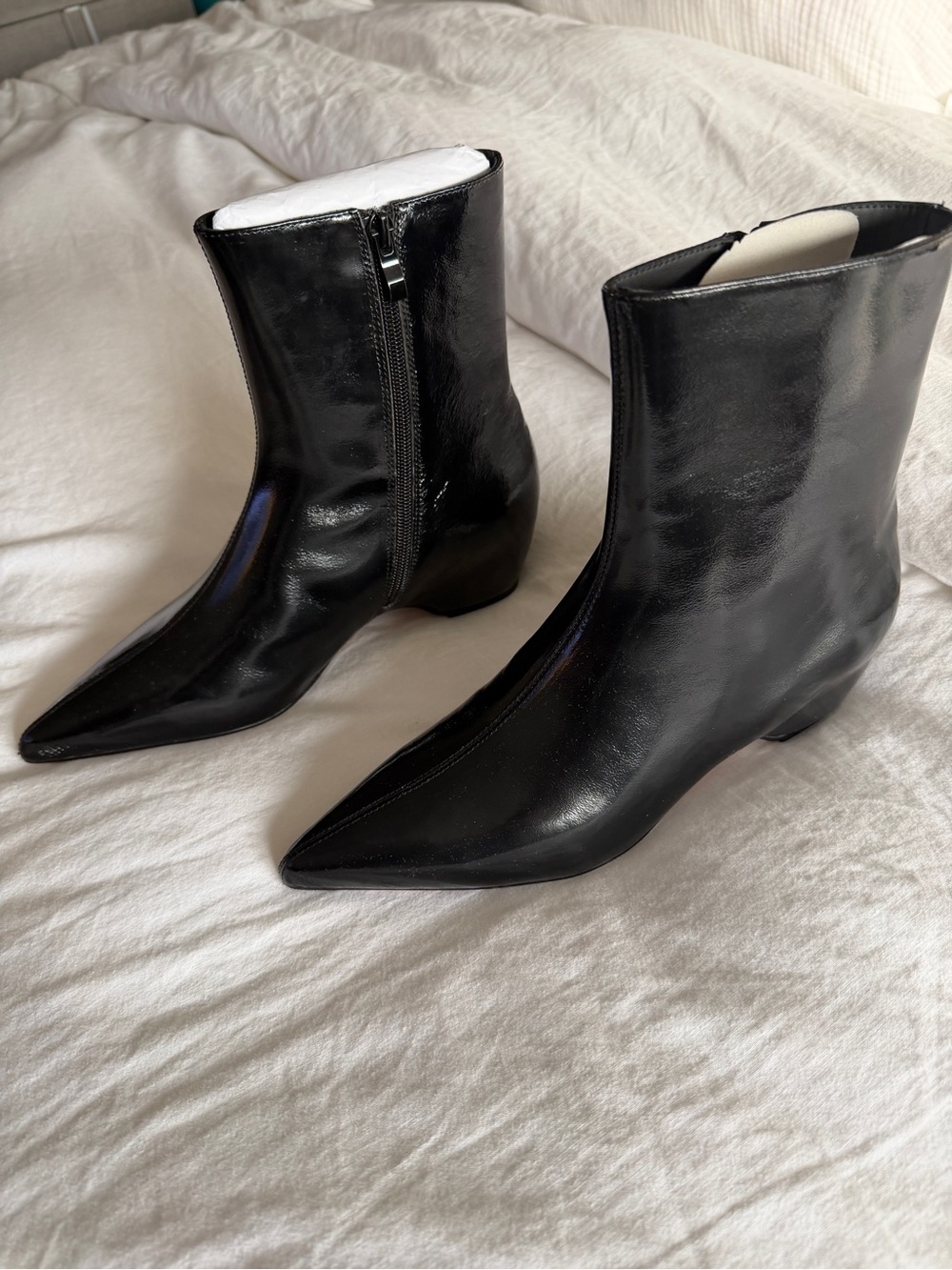 Steve Madden Karlson Black Pointed Toe Ankle Boots